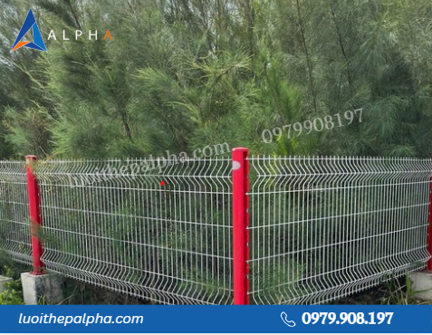 Hàng Rào Mạ Kẽm, Hàng Rào Chấn Sóng Trên Thân D4 Ô 50X150